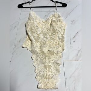Hanky Panky Lace antique white thong back lingerie size small